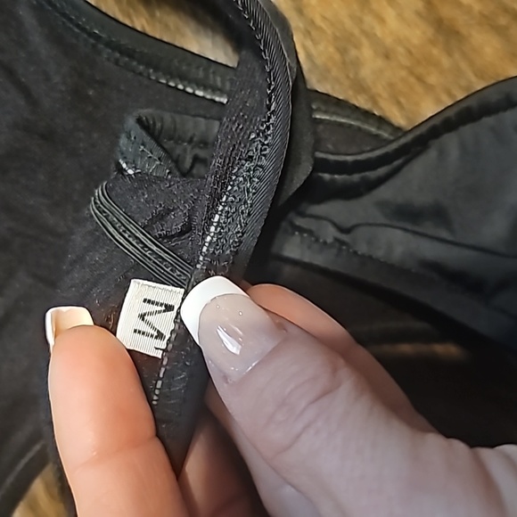 Bikini - Picture 4 of 5